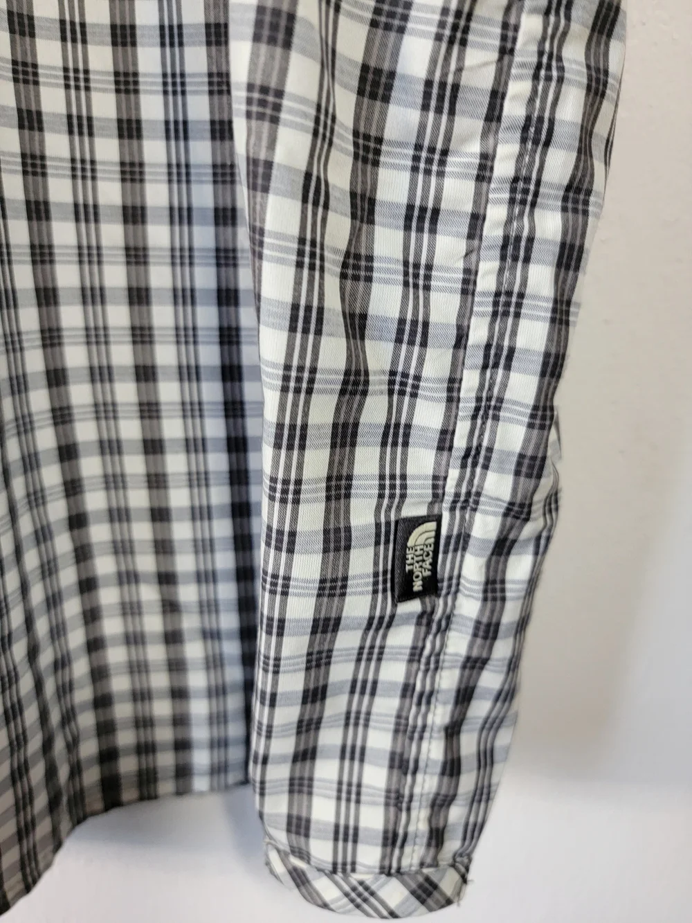 The North Face Mens Millstone Shortsleeve Button-Up Black and White Plaid Sz XL